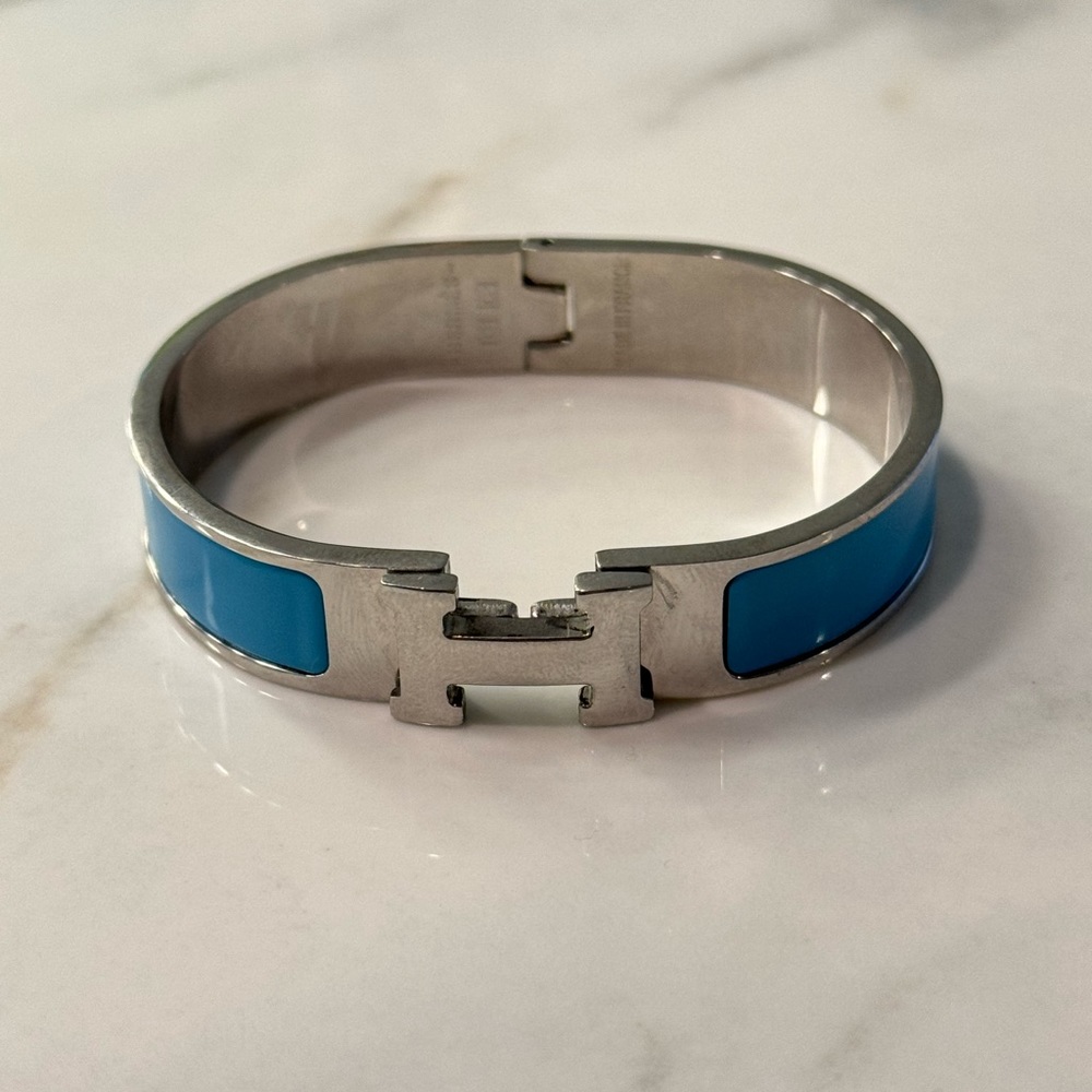 Hermes Clic H bracelet* offers welcome